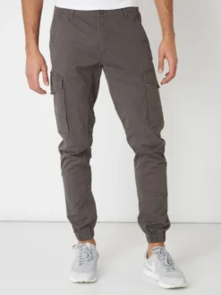 Jack & Jones Cargohose Aus Baumwolle - Anthrazit 8 Jack & Jones Cargohose Aus Baumwolle - Anthrazit -WELLENSTEYN Verkäufe 8p5koeah9p7kok218oo3giqd8kp4ehqg6h642d2k8h95cca585a44iq9ah5keh1i6p130khj64s30i2m60o6coj160pj2e1o65ijgc1k74s3ce9pc4q3ed1gc8p6ap1kcgojiog