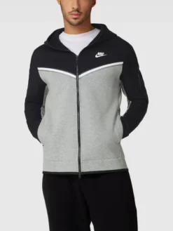 Nike Sweatjacke In Two-Tone-Machart - Silber Meliert -WELLENSTEYN Verkäufe a0o4sgihad24qh1j75834j2l85334hilah2j0chi9p8l4gpp68rjci1iad4l2iqg6534uj9kah13icqhaco34ob4clh3id35c8rj4c1k6ks3aoj5cgo3gdpjclh3ioj66hj36cg